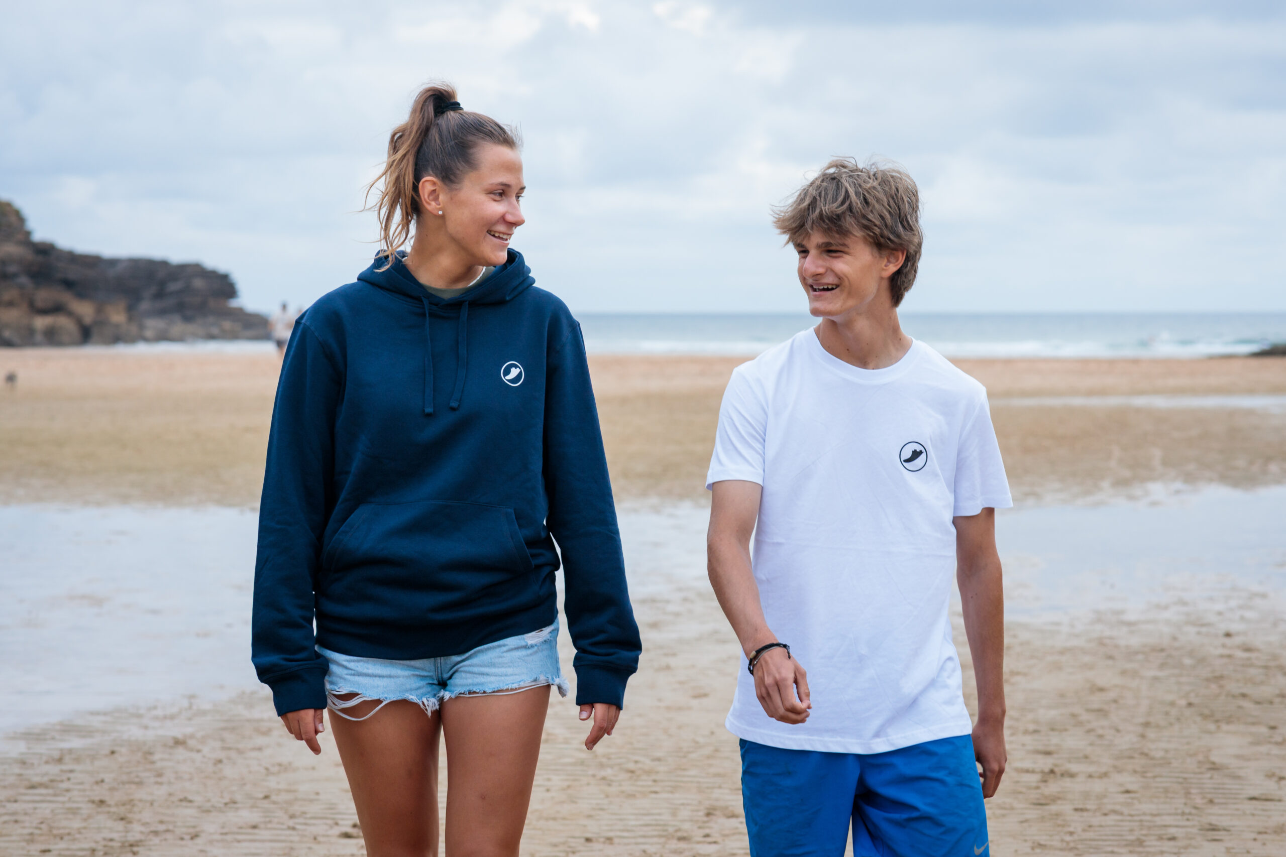 Mikina modrá LIFE IS BETTER WHEN YOU SURF - Obrázek 4